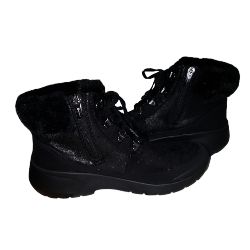 Bzees Hiker Style Boot - Picture 2 of 7